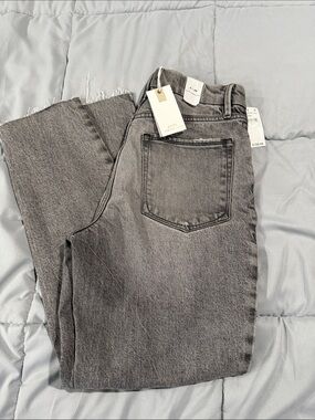 Good American Straight Leg Jeans — Charcoal Grey